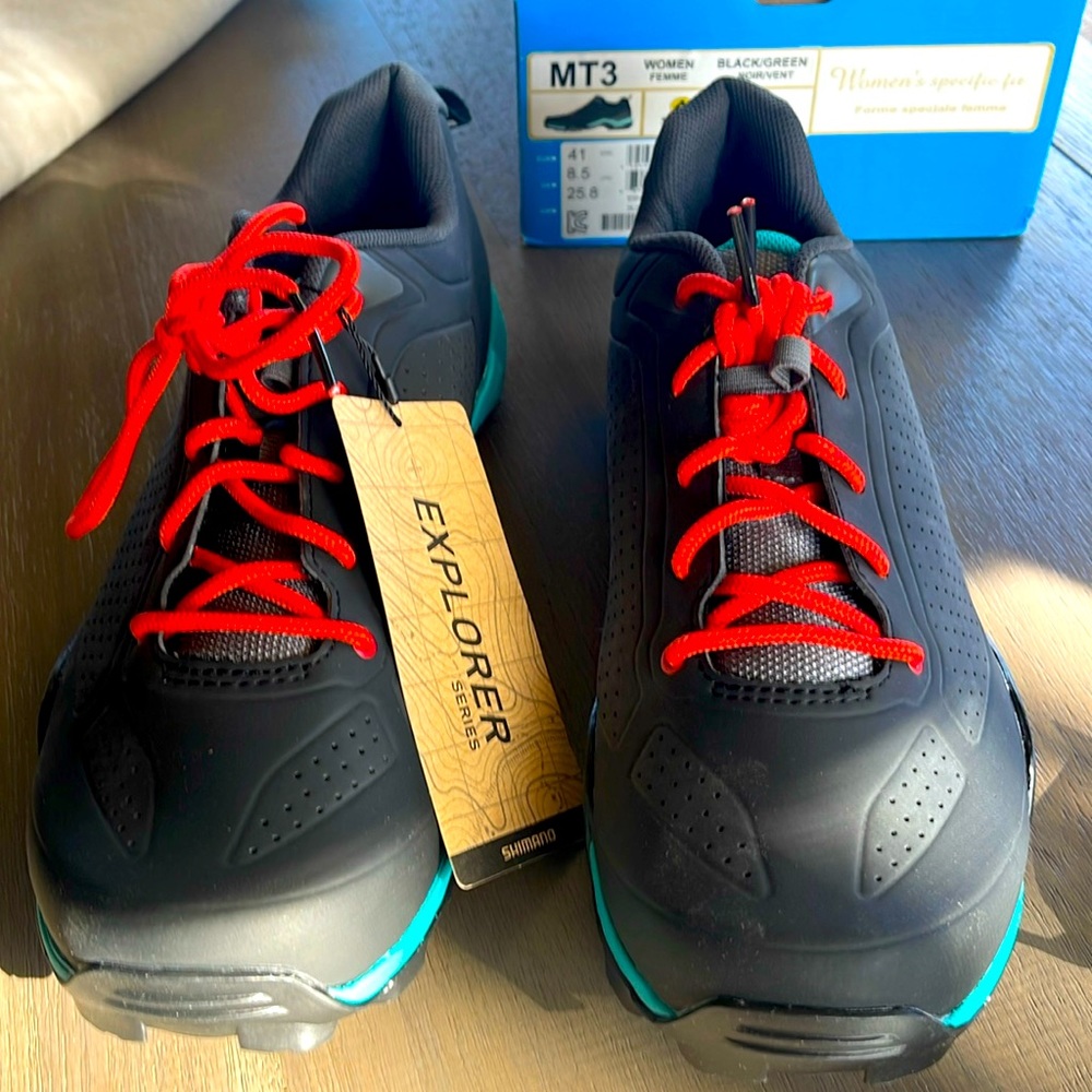 NIB Shimano Clip Bike shoe.